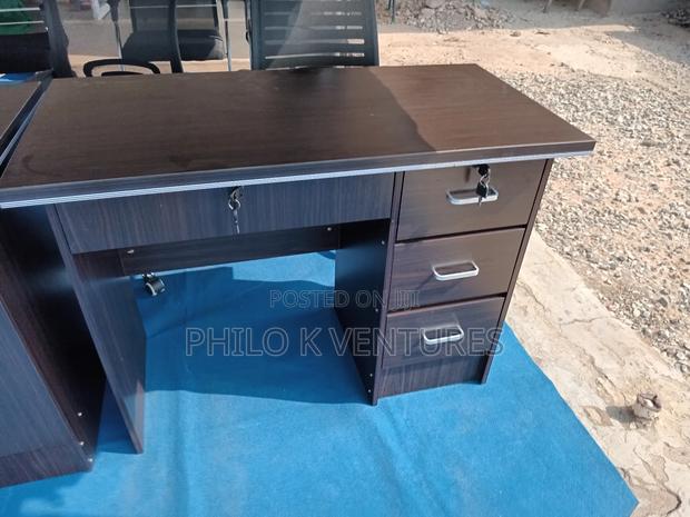 4 Drawers Sunroom Table · Photo 2