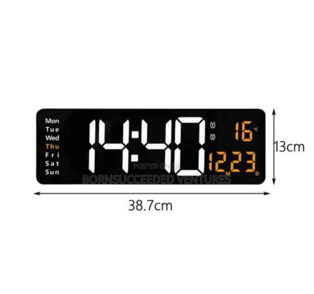 Digital Display Clock With Remote · Photo 2