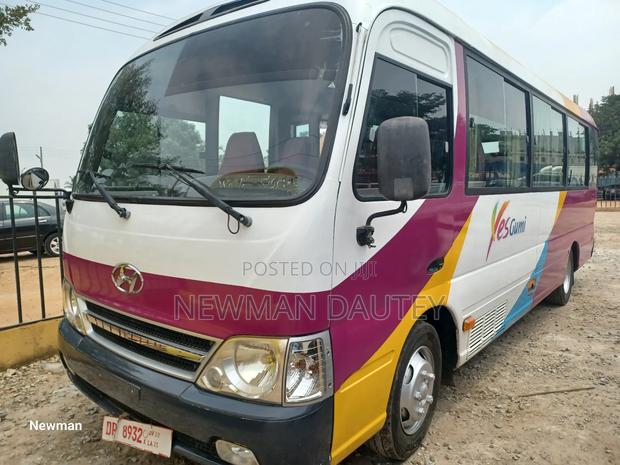 Hyundai County 2014 White