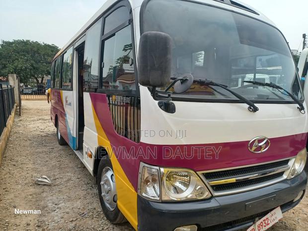 Hyundai County 2014 White