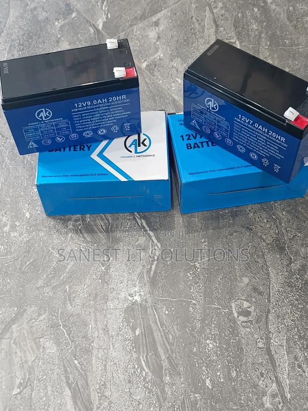12volts 7amps Batteries photo 2