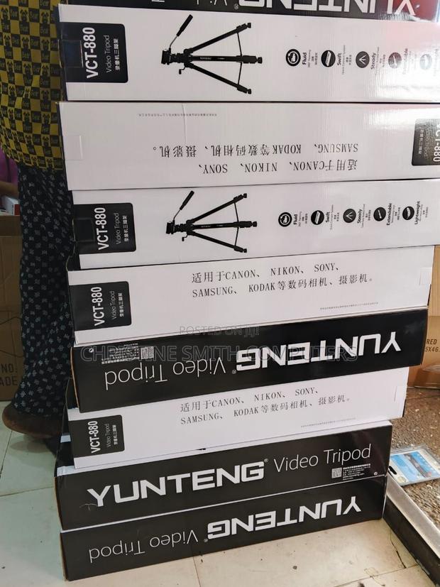 VCT-880 Yunteng Tripod