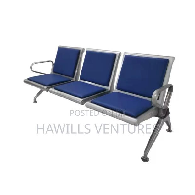 Airport Chair · Photo 2