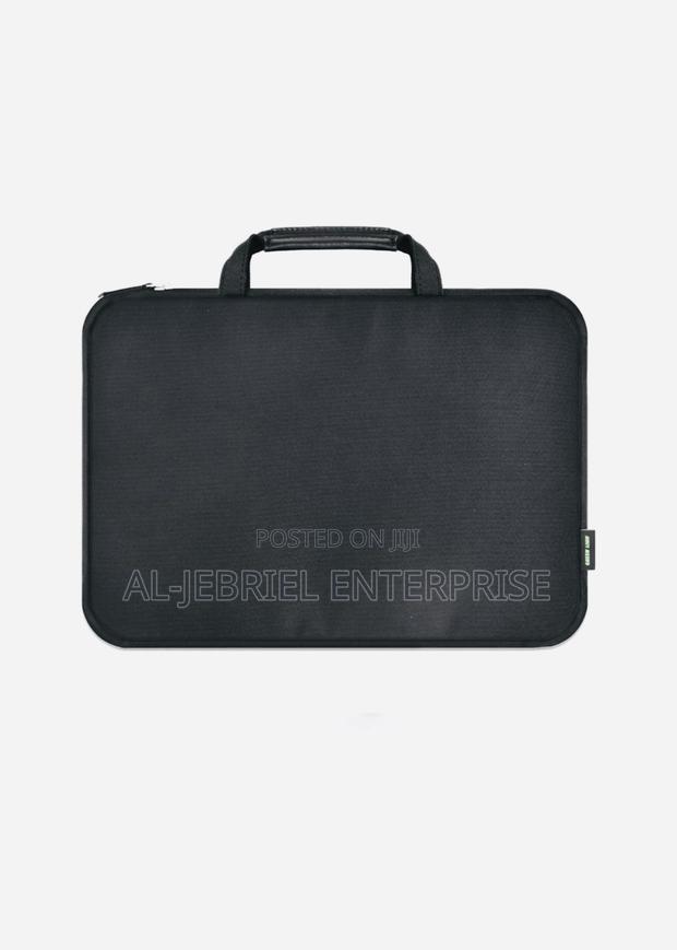 Green Lion 14′′ Sigma Laptop Sleeve Bag · Photo 4