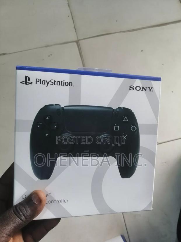 PS5 Controller Brand New Black · Photo 4