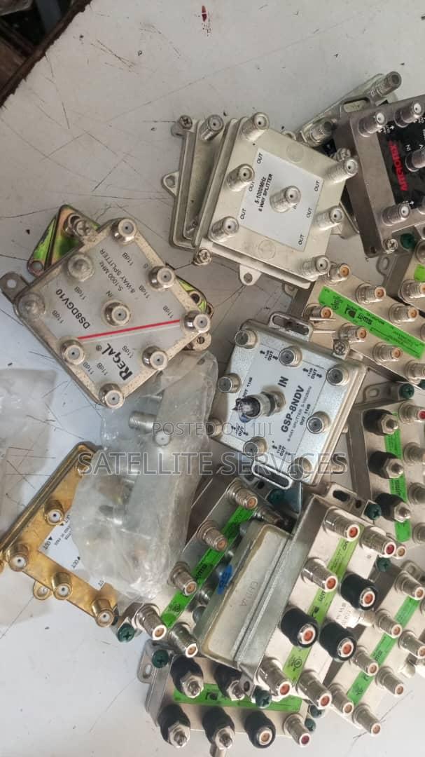 Signal Amplifier and Splitter photo 14