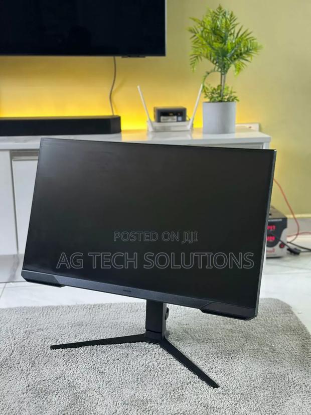 Samsung 27 Inches Monitor photo 3