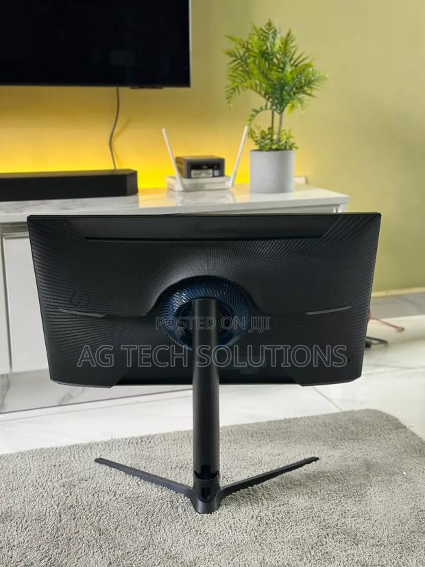 Samsung 27 Inches Monitor photo 4