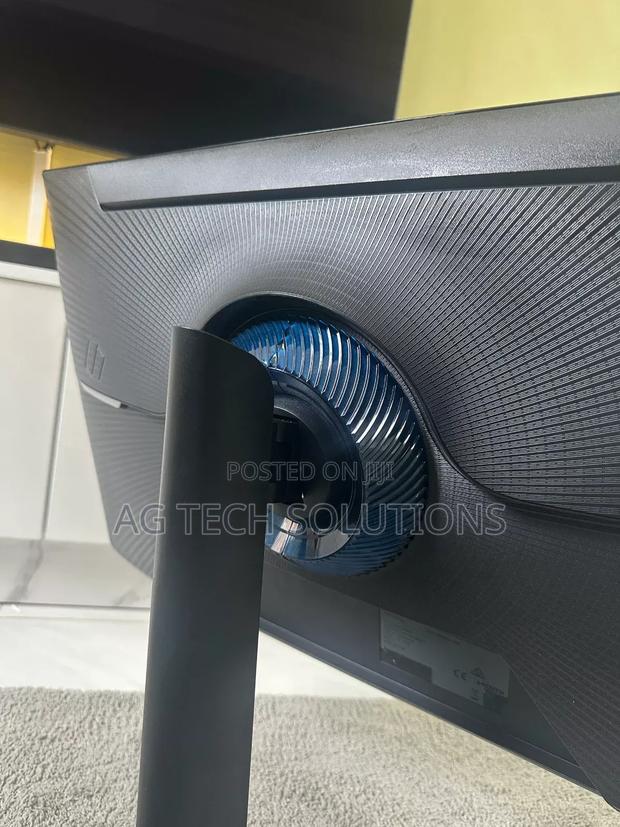 Samsung 27 Inches Monitor photo 6