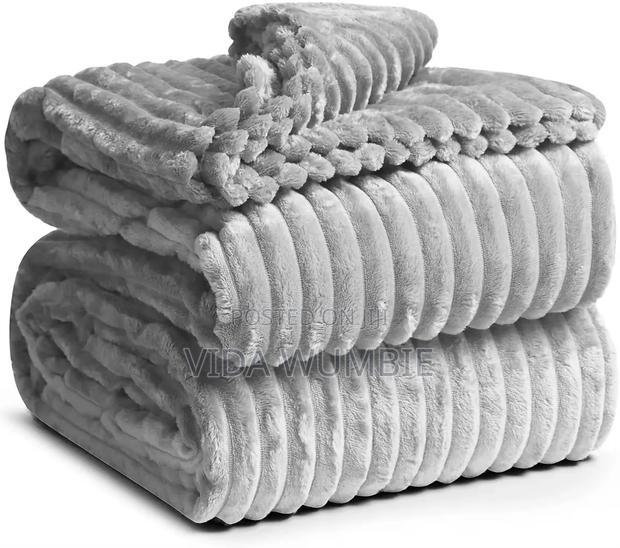 Throw Blanket · Photo 2