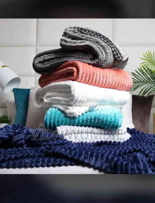Luxury Thick Soft Cotton Throw Blanket ( in Diff Colors · Photo 2