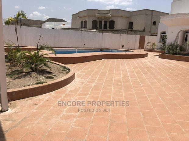 Ultra Morden 5 Bedroom House At East Legon · Photo 3
