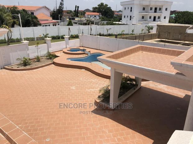 Ultra Morden 5 Bedroom House At East Legon · Photo 4