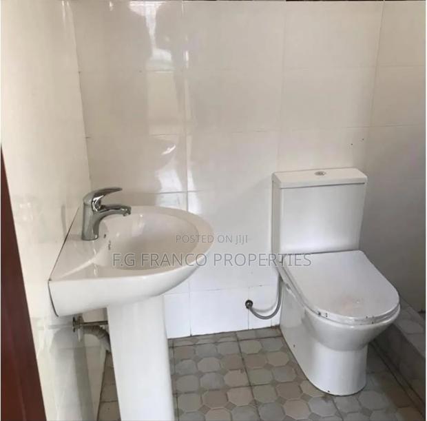 4bdrm House in Kg.Franco Properties, Nungua for sale · Photo 3