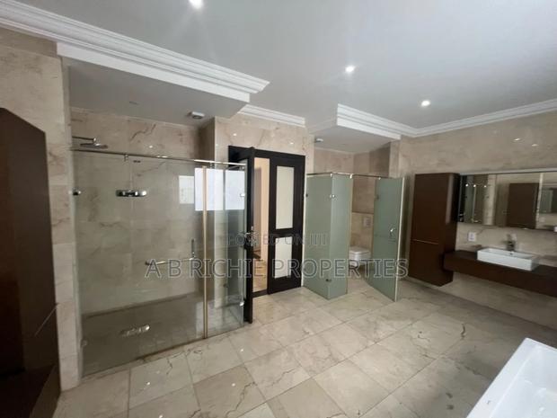 5bdrm Mansion in Ab Richie Properties, East Legon for sale · Photo 3