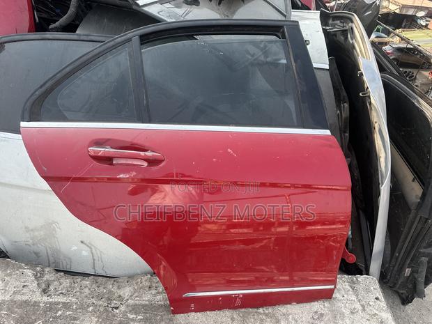 Mercedes Benz C250 2013-2014 W204 Back Right Door photo 2