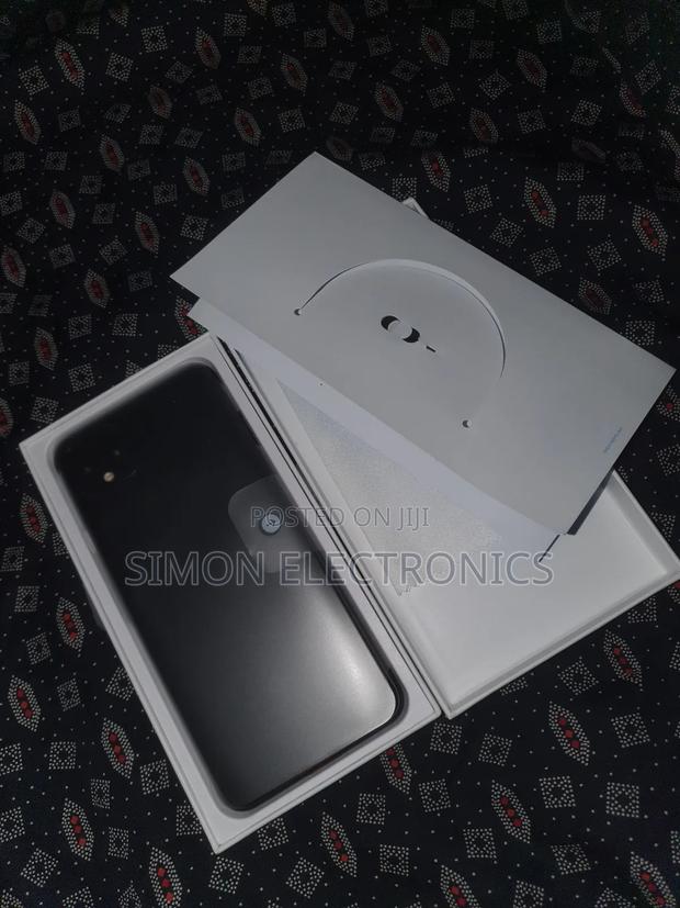 New Google Pixel 4 XL 64 GB Black photo 2