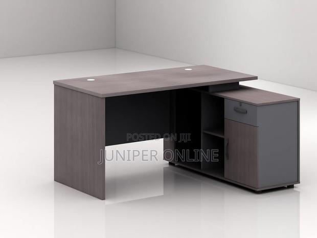 Office Table/ Desk Quadre Firmer · Photo 4