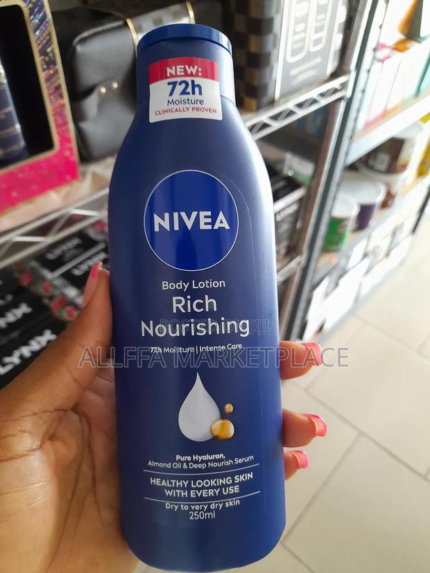 Nivea Rich Nourishing Body Lotion 250ml