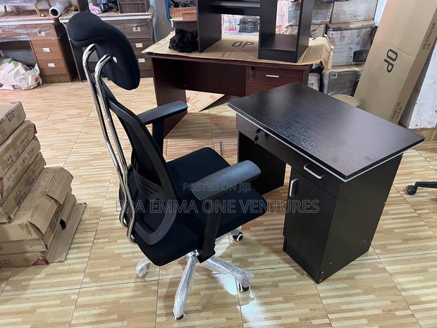 80CM Table With Drawers and Swivel Chair With Headrest · Photo 2