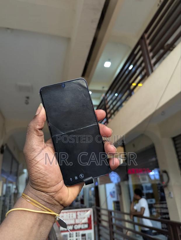 New Samsung Galaxy S23 128 GB Black photo 12