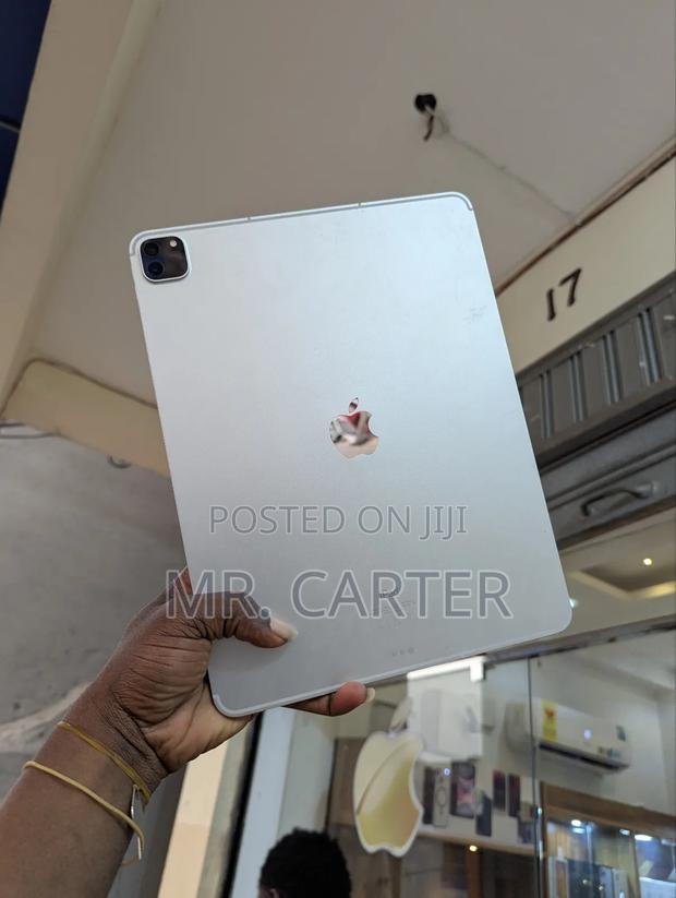 New Apple iPad Pro 12.9 (2021) 128 GB Gray photo 6