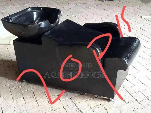 Black Beauty Parlour Hair Spa Chair Saloon Chair With Sink · Photo 2