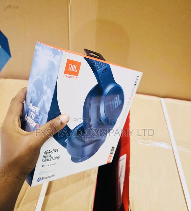 Wireless Over-Ear Noise Cancelling JBL Headphones · Photo 2