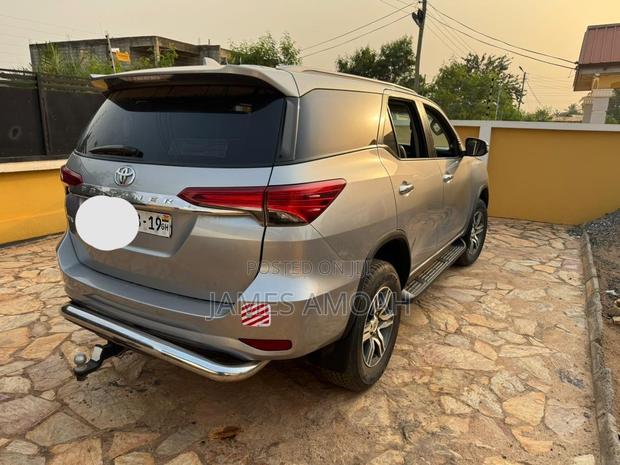 Toyota Fortuner for Rent(Self Drive Allowed)