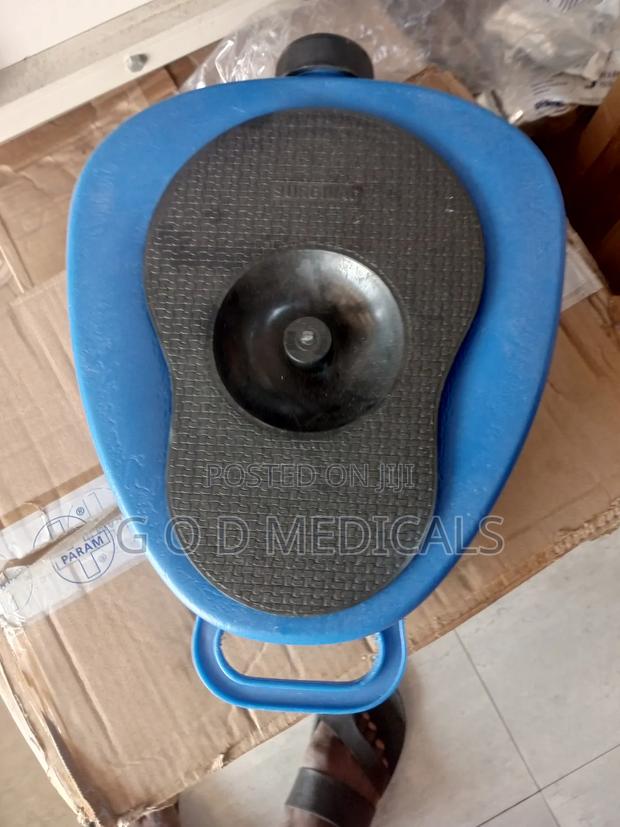 Bed Pan( Plastic) · Photo 2