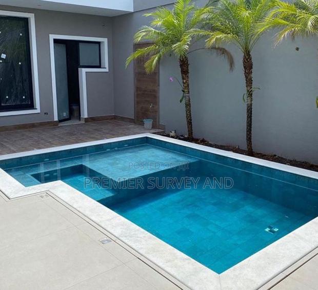 Affordable Backyard Swimming Pool · Photo 4