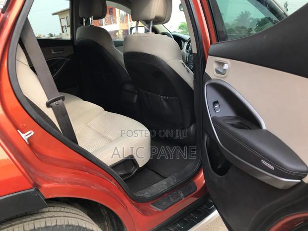 Hyundai Santa Fe SE AWD 2016 Red