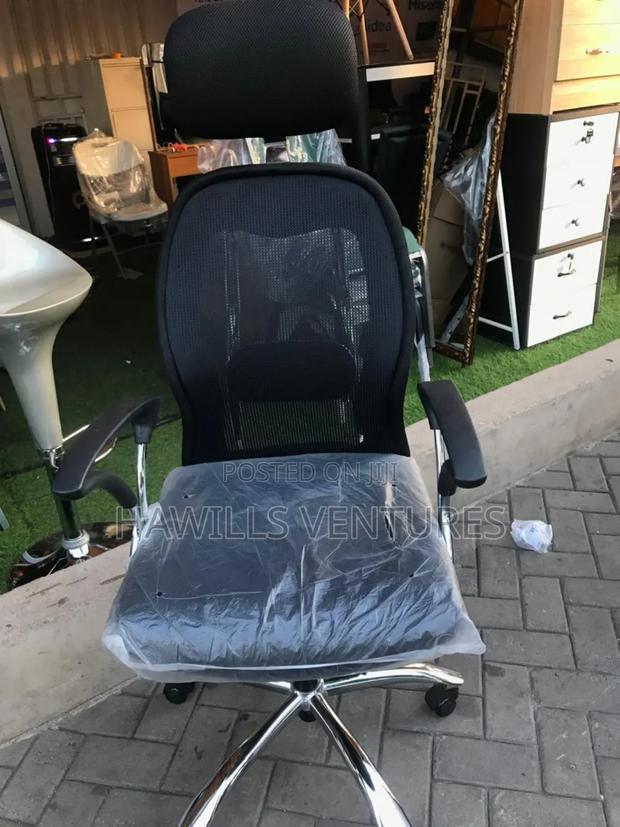 Ergonomic Design Office Chair · Photo 4