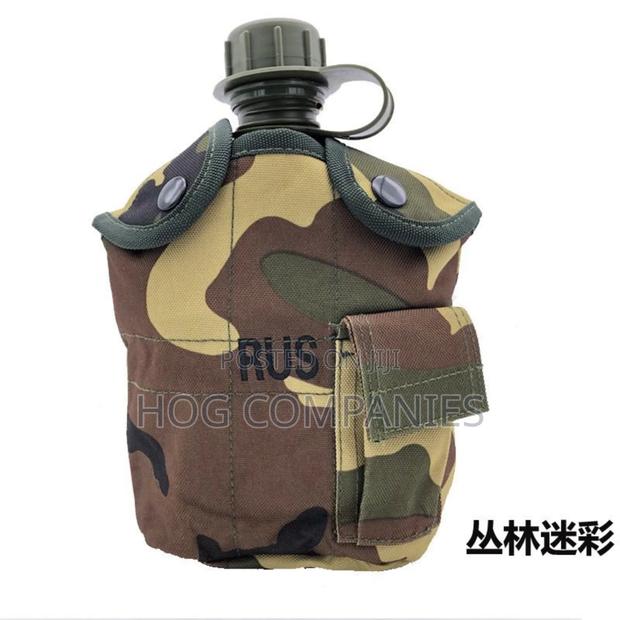 Generic Camping Bottle, Sports Water Bottle - Fast Delivery In 2 Hours · Photo 4