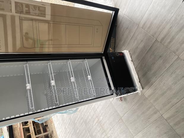 Nasco 298l Commercial Beverage Refrigerator With Led Lights · Photo 4