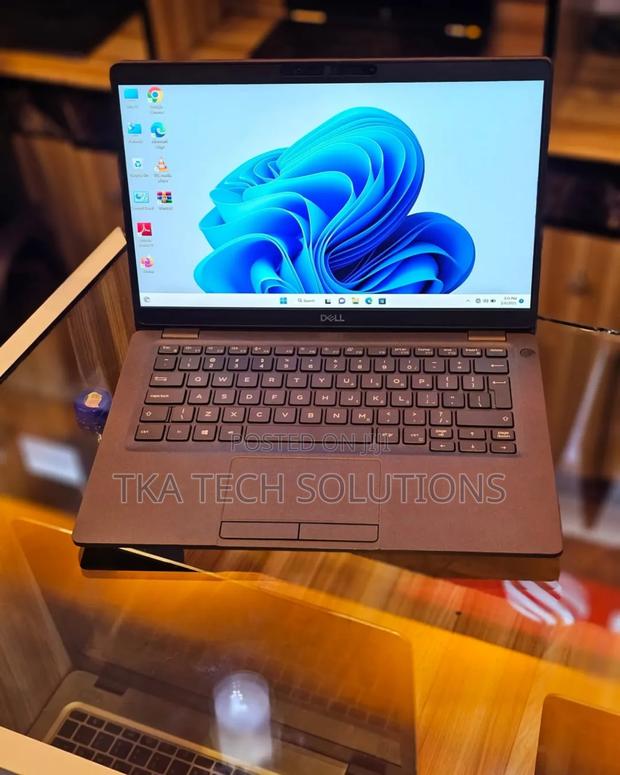 Laptop Dell Latitude 5300 8GB Intel Core I5 SSD 256GB photo 2