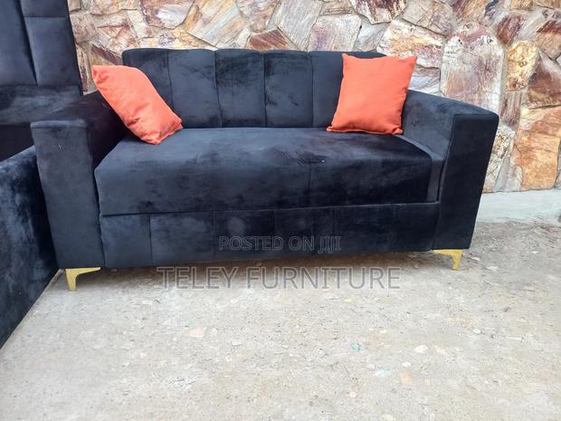 Modern New 2 Seater Sofa · Photo 2