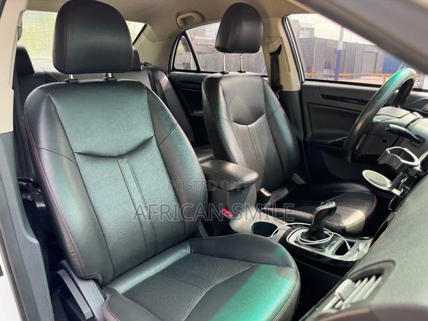 BYD E1 2019 White photo 7