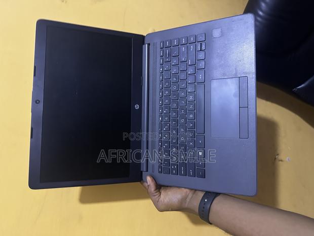Laptop HP EliteBook 840 G3 12GB Intel Core I3 SSD 256GB photo 3