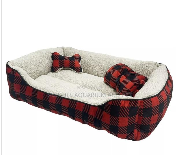 Square Face Cotton Dog Bed · Photo 3