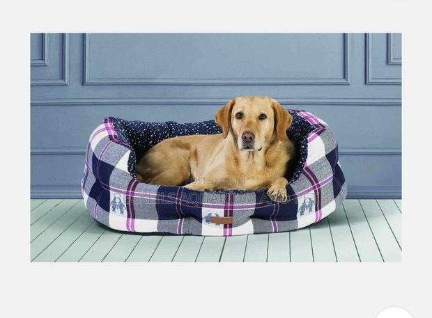 Deluxe Slumber Dog or Cat Bed · Photo 2