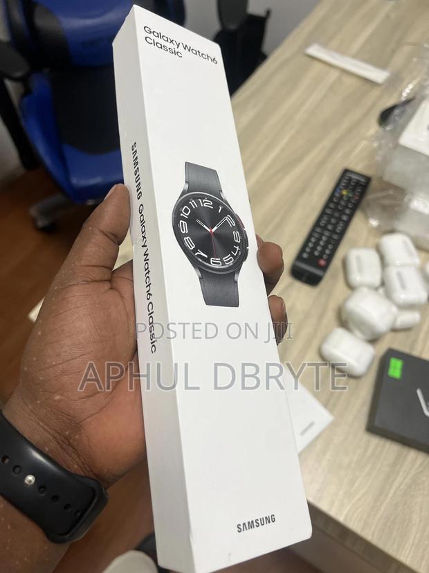 Brand New Samsung Galaxy Watch 6 Classic · Photo 4