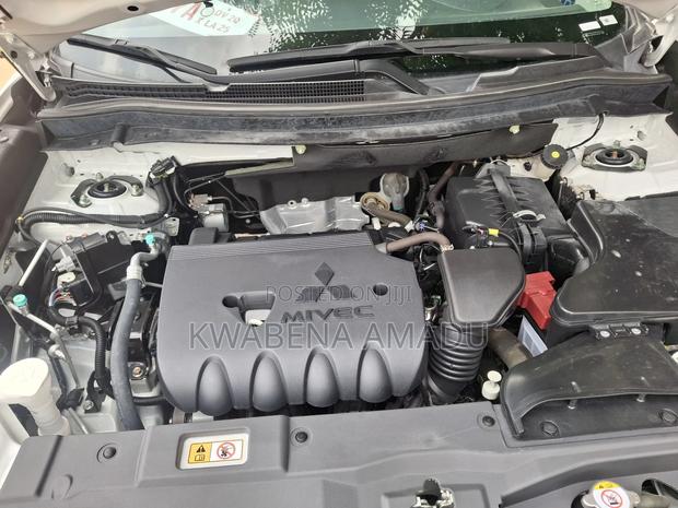 New Mitsubishi Outlander 2022 White