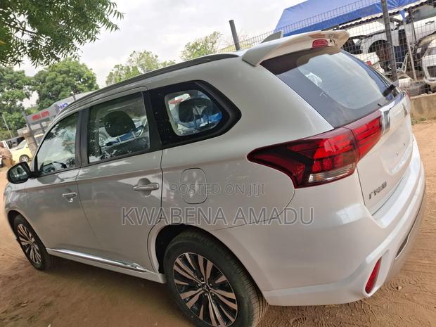 New Mitsubishi Outlander 2022 White