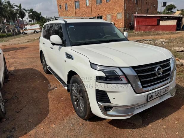 Nissan Patrol 2016 White