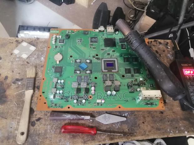 Repair Your Game Consoles · Photo 3
