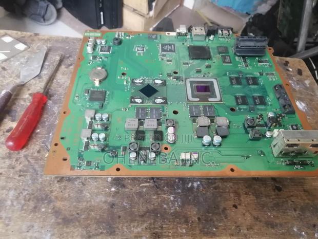 Repair Your Game Consoles · Photo 4