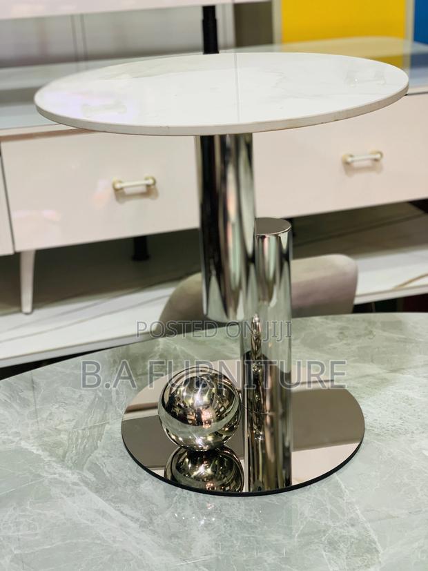 Coffee Table · Photo 4