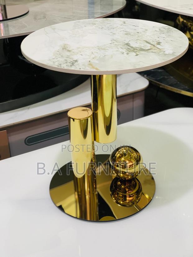Coffee Table · Photo 3