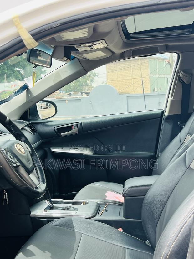 Toyota Camry SE 4dr Sedan (2.5L 4cyl 6A) 2013 White